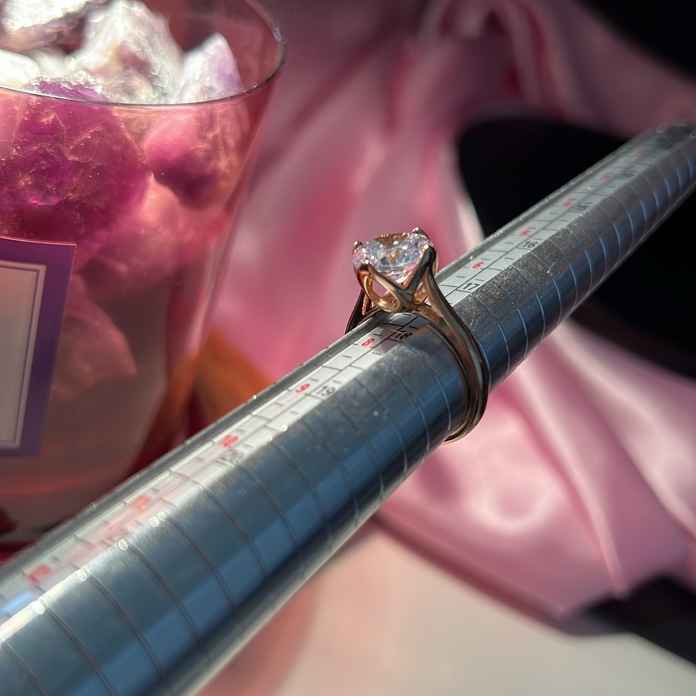 18k GP Large HIGH QUALITY CZ Solitaire Ring SZ 7.75 - Picture 8 of 14